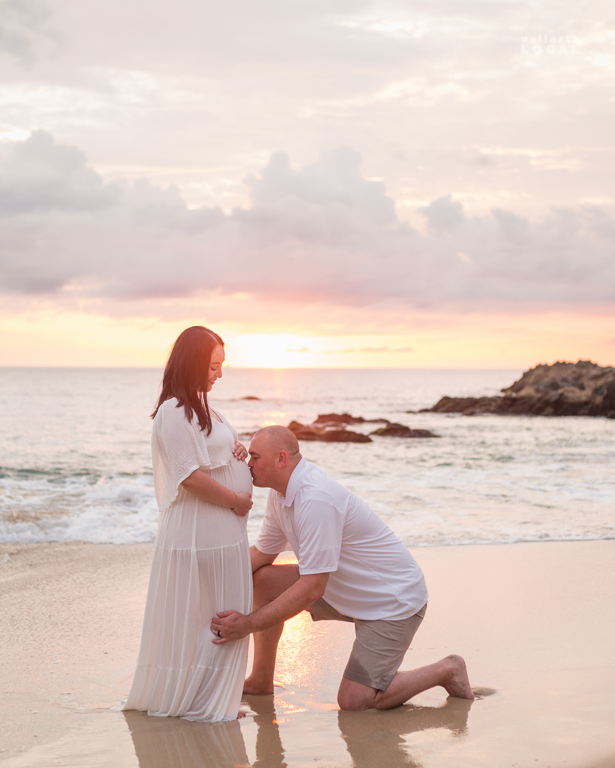 Couple participating in a Maternity Photo Shoot in Puerto Vallarta