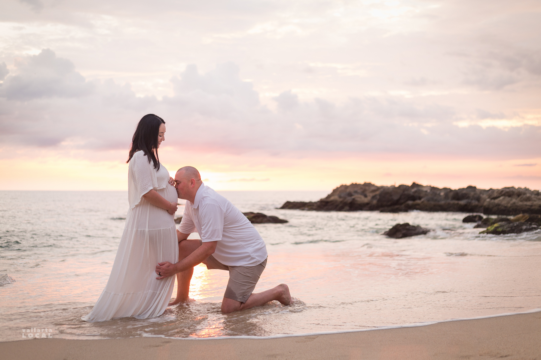 Couple participating in a Maternity Photo Shoot in Puerto Vallarta